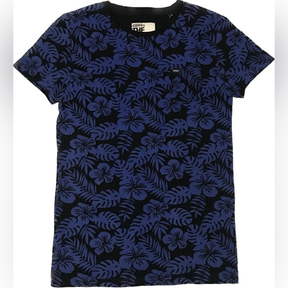 Superdry Other - SuperDry T-shirt- Brand New ✨